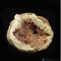 圖示-阿根廷粉紫晶洞 (Pink Amethyst Geode)