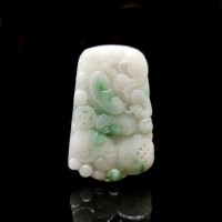 圖示-翡翠/祥龍獻瑞吊墜(Jadeite Pendant)