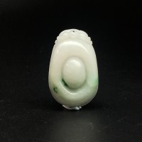 圖示-翡翠白底青/如意吊墜(Jadeite Pendant)