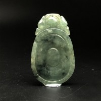 圖示-翡翠吊墜/如意(Jadeite Pendant)