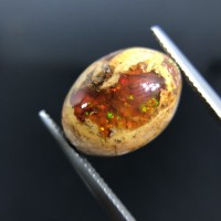 圖示-帶石火蛋白(Matrix Fire Opal)