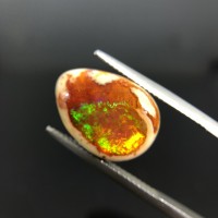 圖示-帶石火蛋白(Matrix Fire Opal)