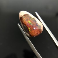 圖示-帶石火蛋白(Matrix Fire Opal)