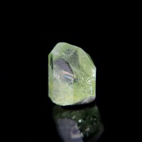 圖示-橄欖石晶體(Peridot)