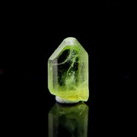 圖示-橄欖石晶體(Peridot)