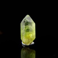 圖示-橄欖石晶體(Peridot)