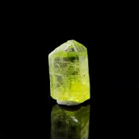 圖示-橄欖石晶體(Peridot)