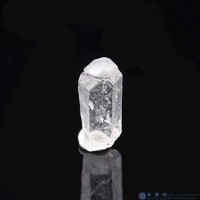 圖示-黑銀鈦晶體(Brookite in Quartz)