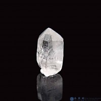 圖示-黑銀鈦晶體(Brookite in Quartz)