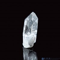 圖示-黑銀鈦晶體(Brookite in Quartz)