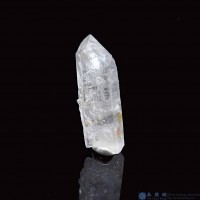 圖示-黑銀鈦晶體(Brookite in Quartz)