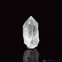 圖示-黑銀鈦晶體(Brookite in Quartz)