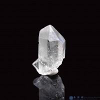 圖示-黑銀鈦晶體(Brookite in Quartz)