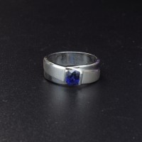 圖示-藍寶白K金戒指(Sapphire Ring)