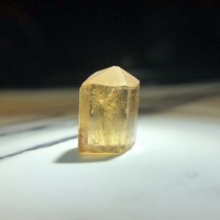 圖示-帝王拓帕石晶體(Imperial Topaz)