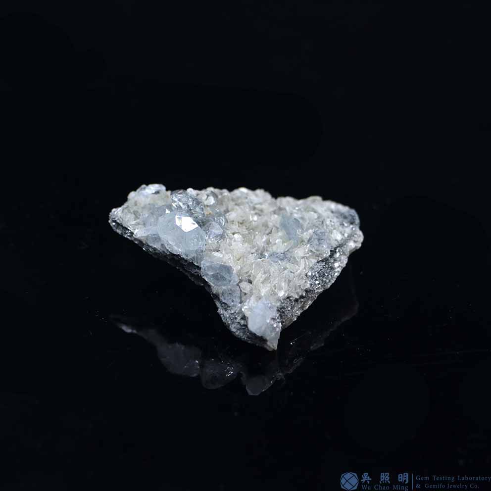 圖示-雪寶頂海藍寶晶體(Aquamarine)