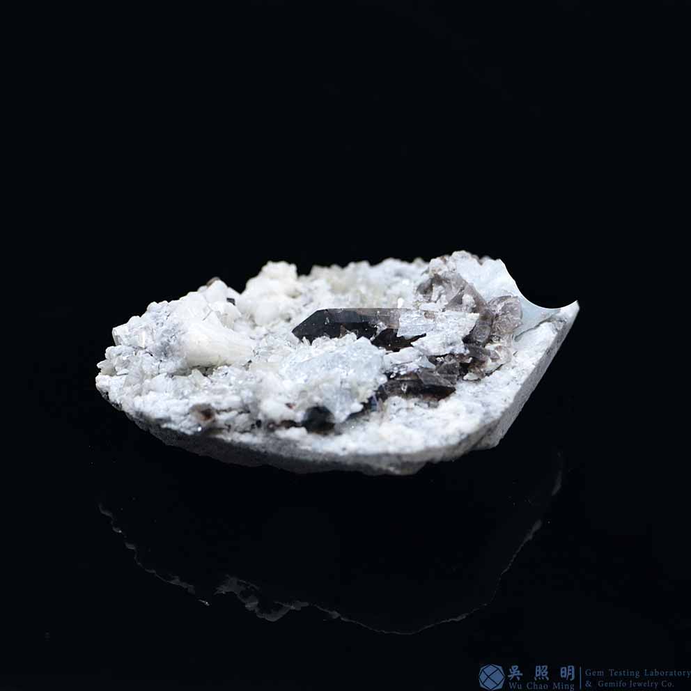 圖示-雪寶頂海藍寶晶體(Aquamarine)