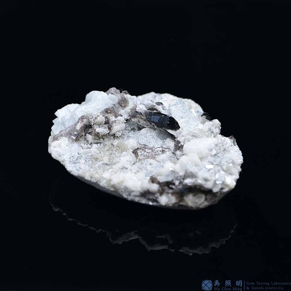 圖示-雪寶頂海藍寶晶體(Aquamarine)