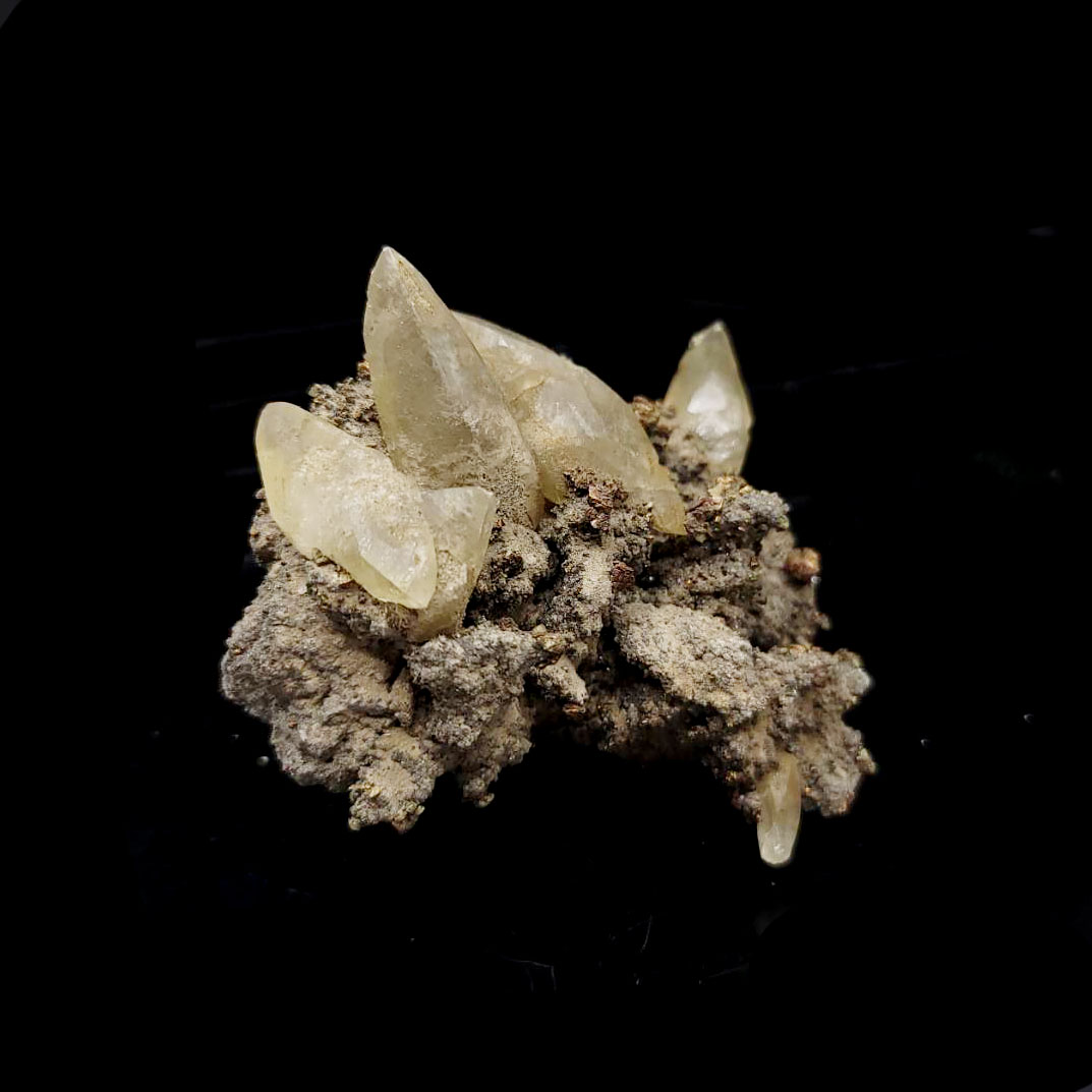 圖示-方解石與黃銅礦共生(Calcite)