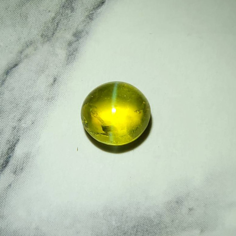 圖示-金綠貓眼裸石(Chrysoberyl cat’s eye)