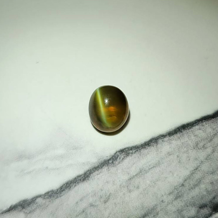 圖示-金綠貓眼裸石(Chrysoberyl cat’s eye)