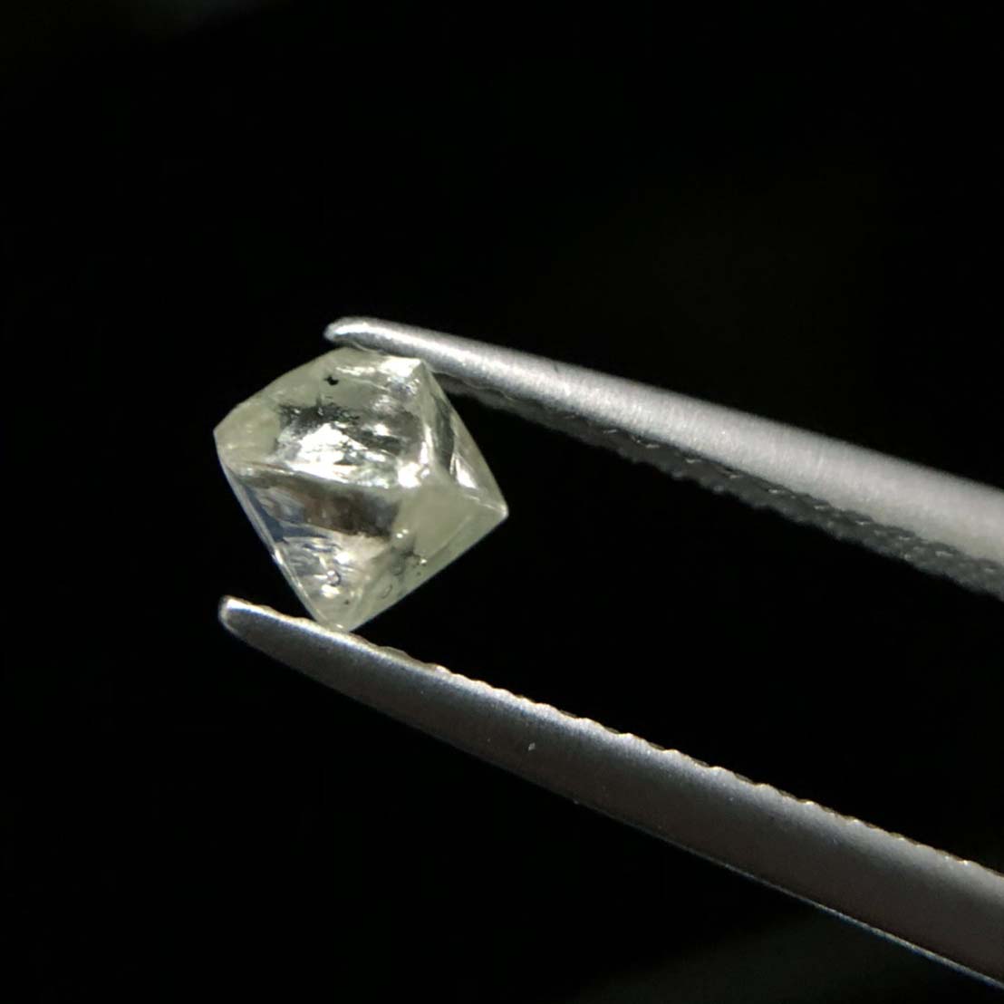 圖示-N-鑽石晶體(Diamind)