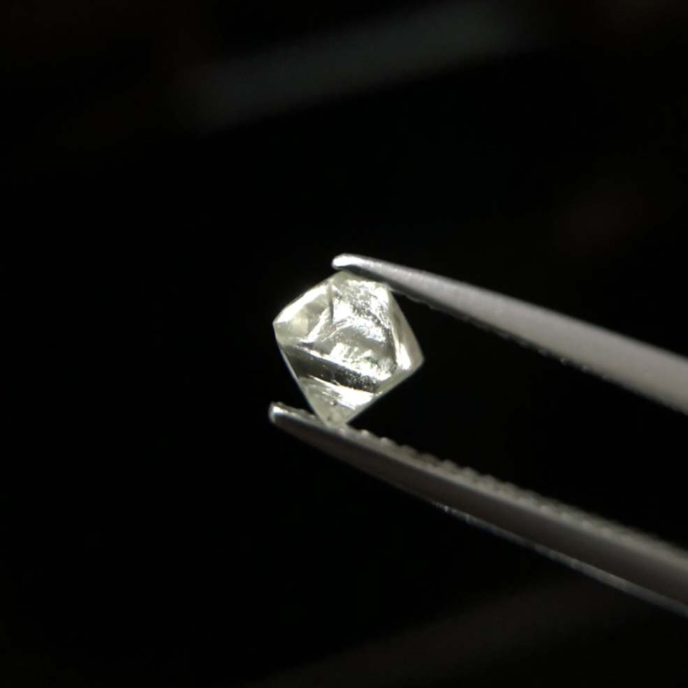 圖示-N-鑽石晶體(Diamind)