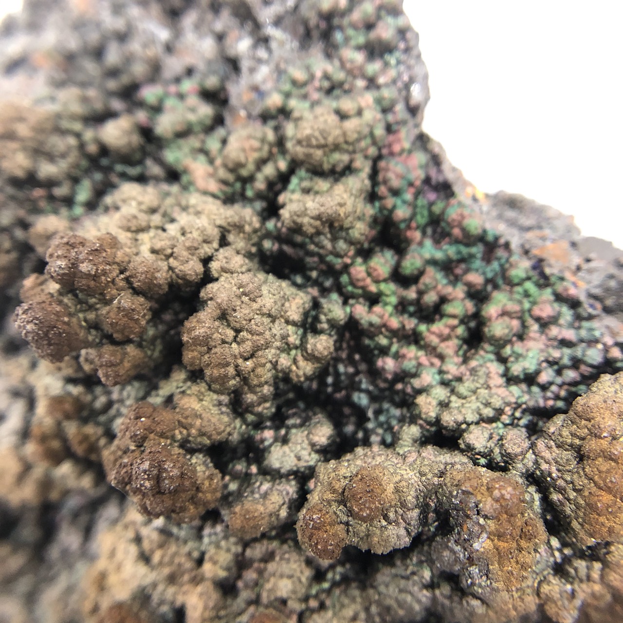 圖示-彩虹氧化鐵(Rainbow Hematite)