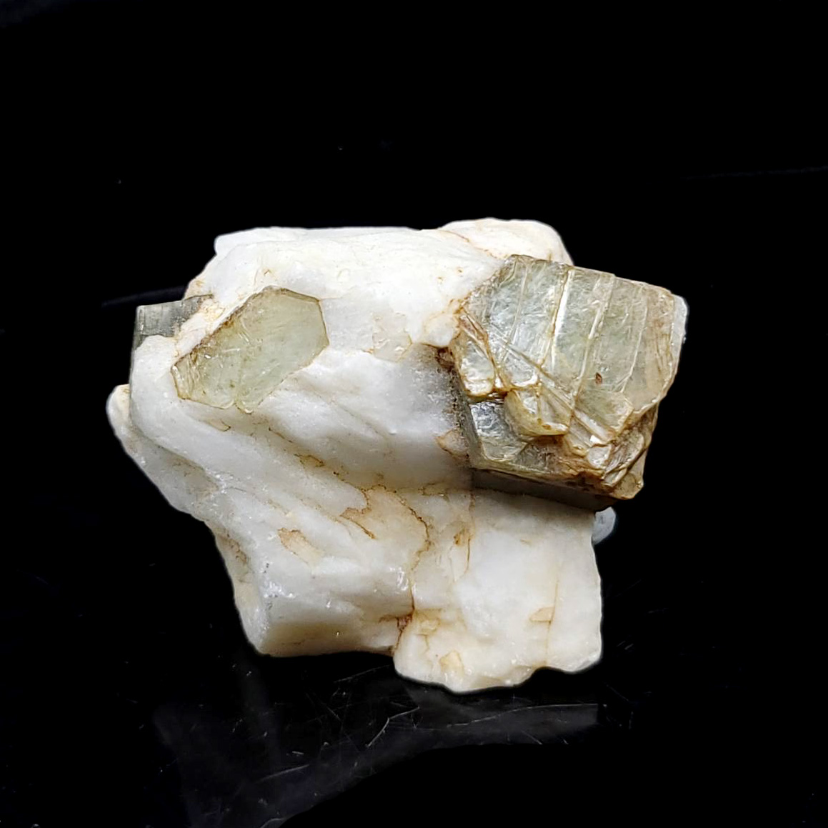綠雲母原石(Mica)