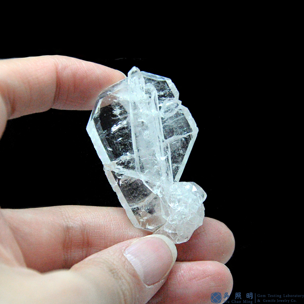 圖示-縫合水晶(Faden Quartz)