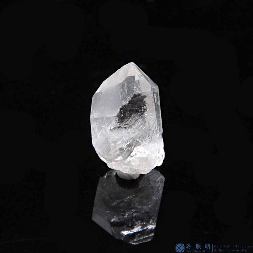 圖示-黑銀鈦晶體(Brookite in Quartz)