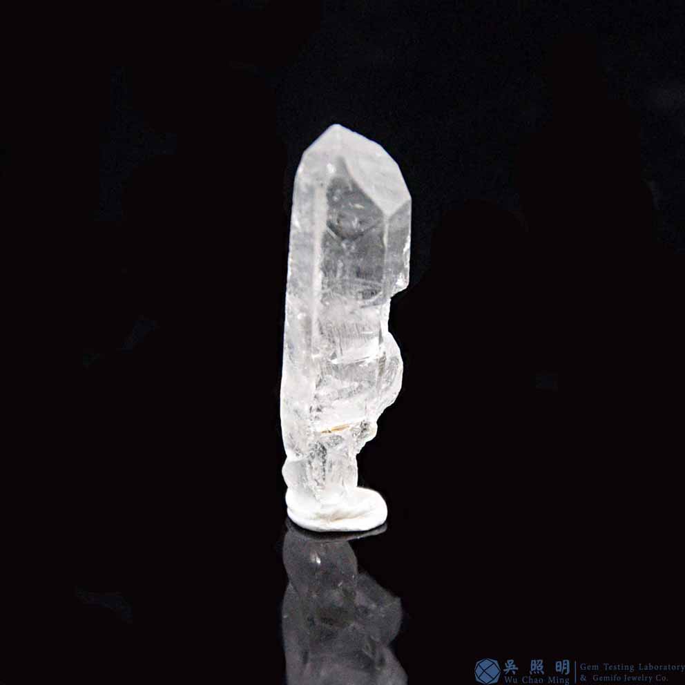 圖示-黑銀鈦晶體(Brookite in Quartz)