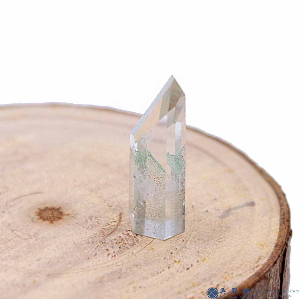 圖示-翠幽靈水晶(Emerald Green Phantom Quartz)