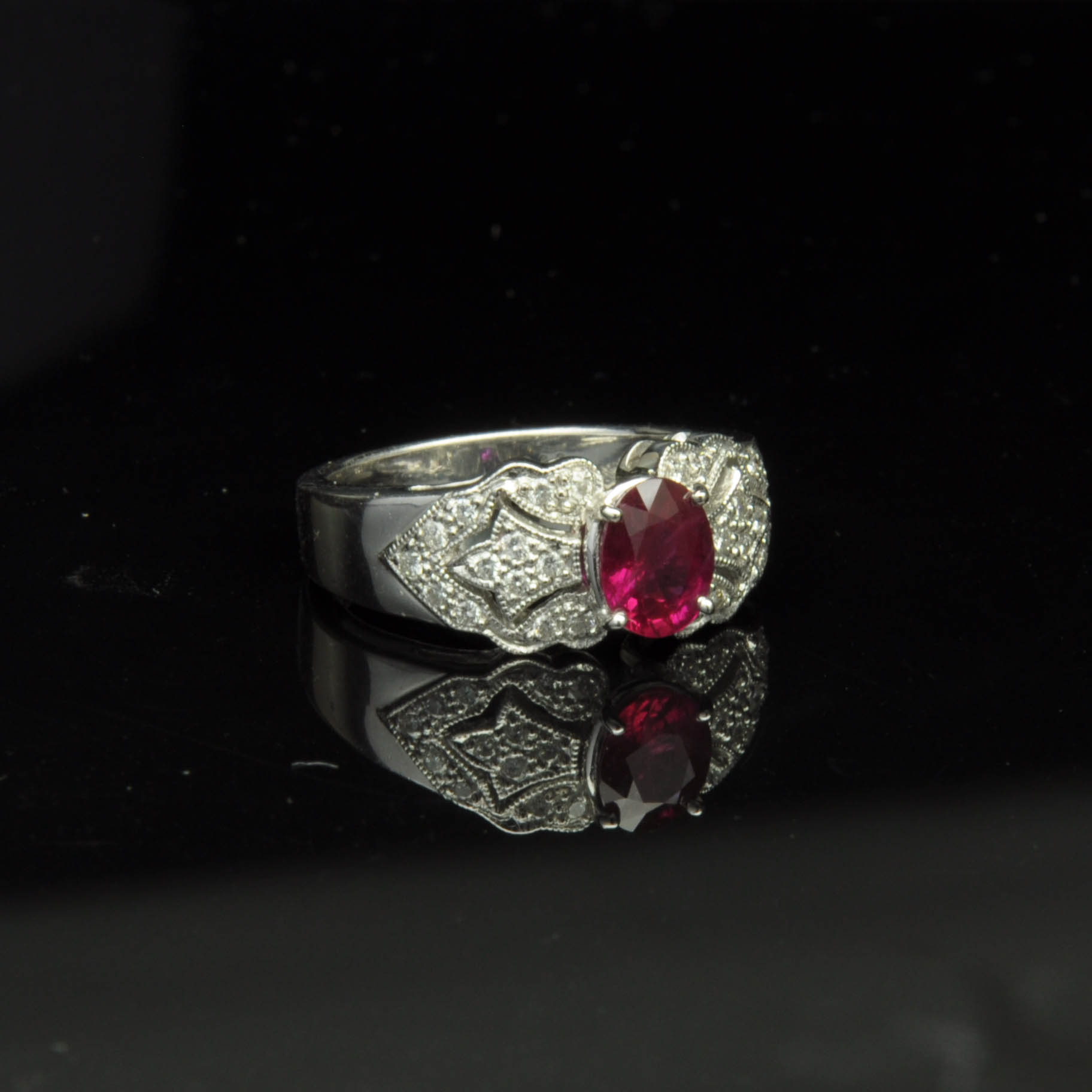 圖示-紅寶鑽石白K金戒指(Ruby Ring)