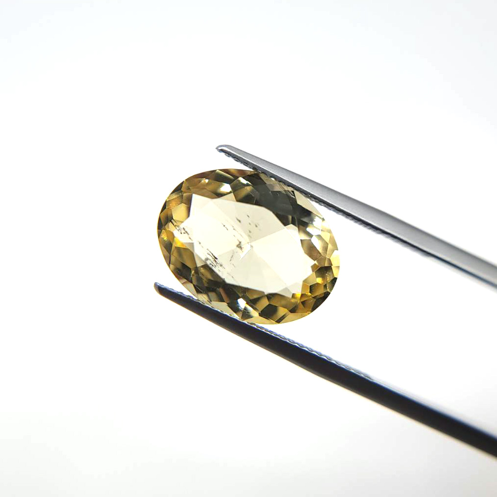 黃色方柱石(Scapolite)