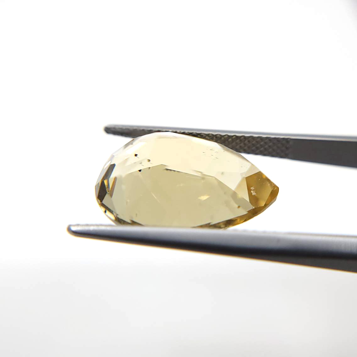 黃色方柱石(Scapolite)
