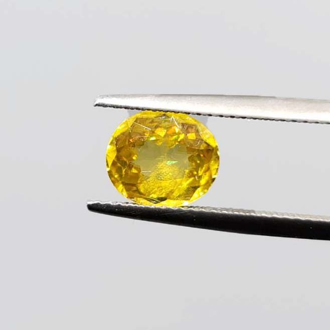 榍石裸石(Sphene)
